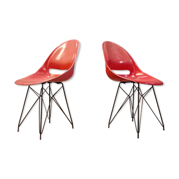 Pair of red chairs by Miroslav Navràtil for Vertex 1959