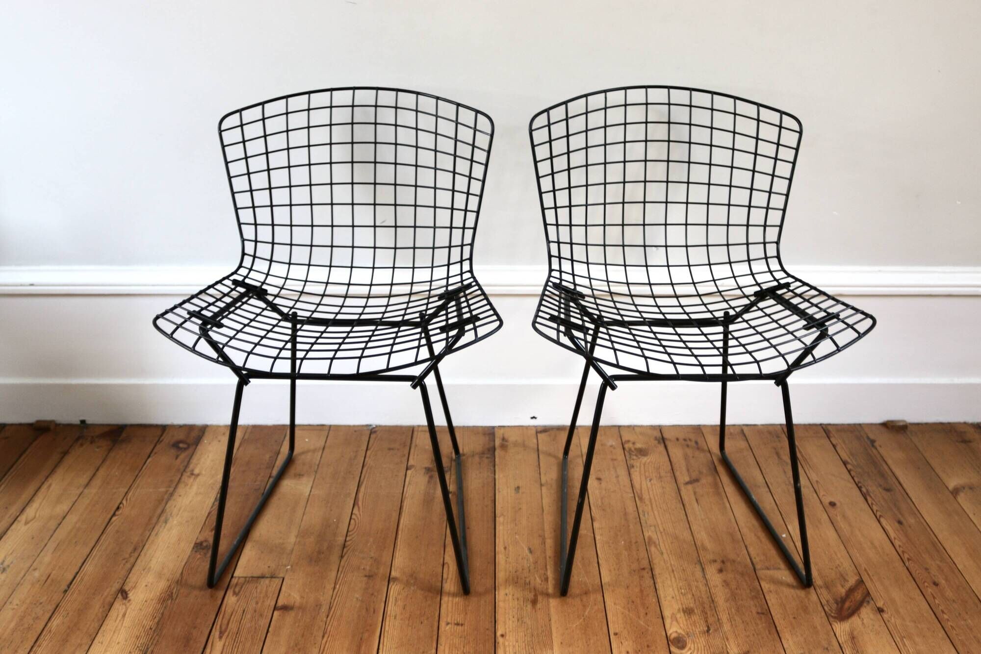 Pair of vintage Bertoia Wire chairs