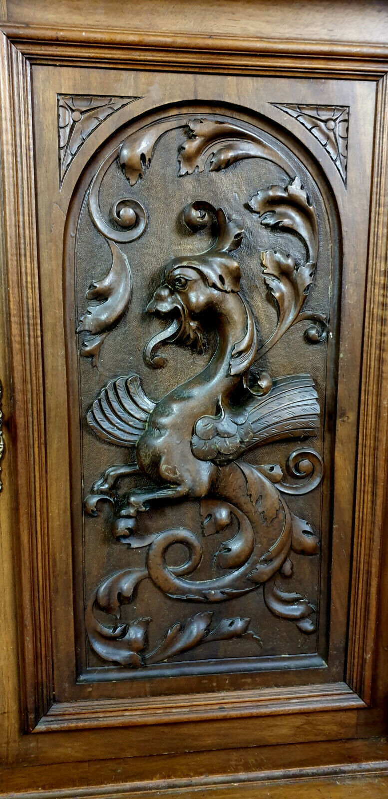 Renaissance lounge buffet in blond walnut