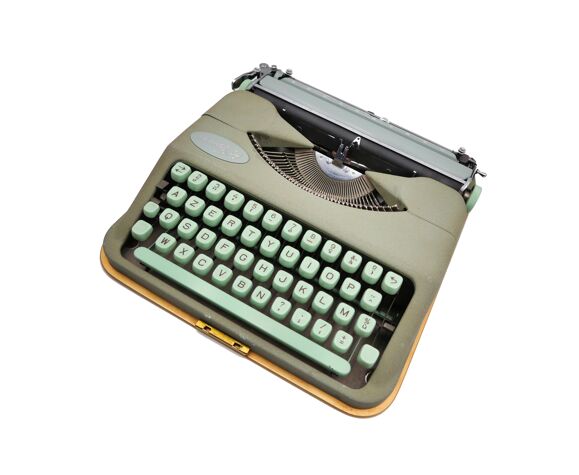 Typewriter Hermes Baby Rocket Lime Green With Its Brown Suitcase Revised Ribbon New Selency Typewriter Hermes Baby Rocket Lime Green With Its Brown Suitcase Revised Ribbon New Selency