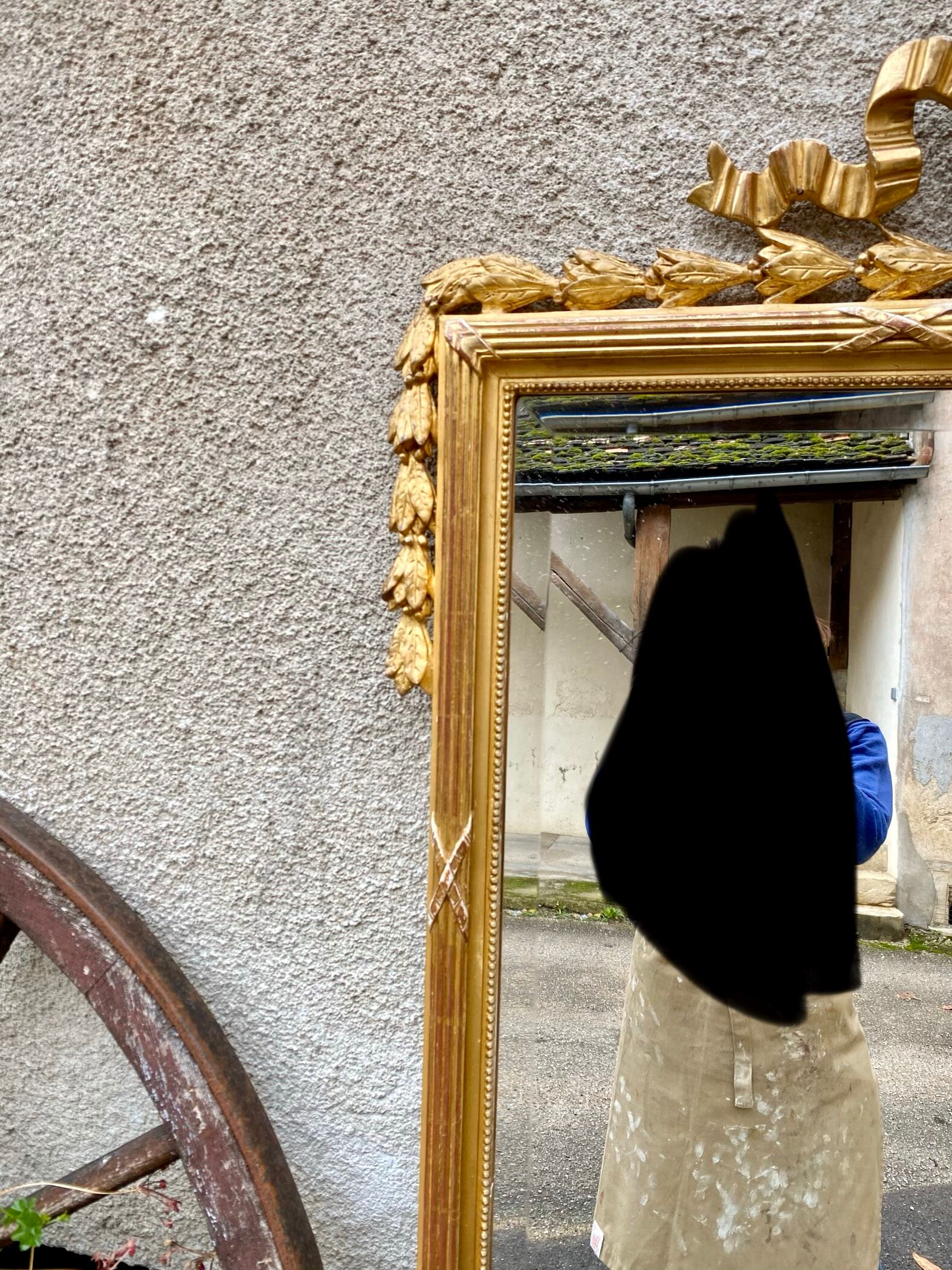Louis XVI style mirror in gilded wood 176x109cm