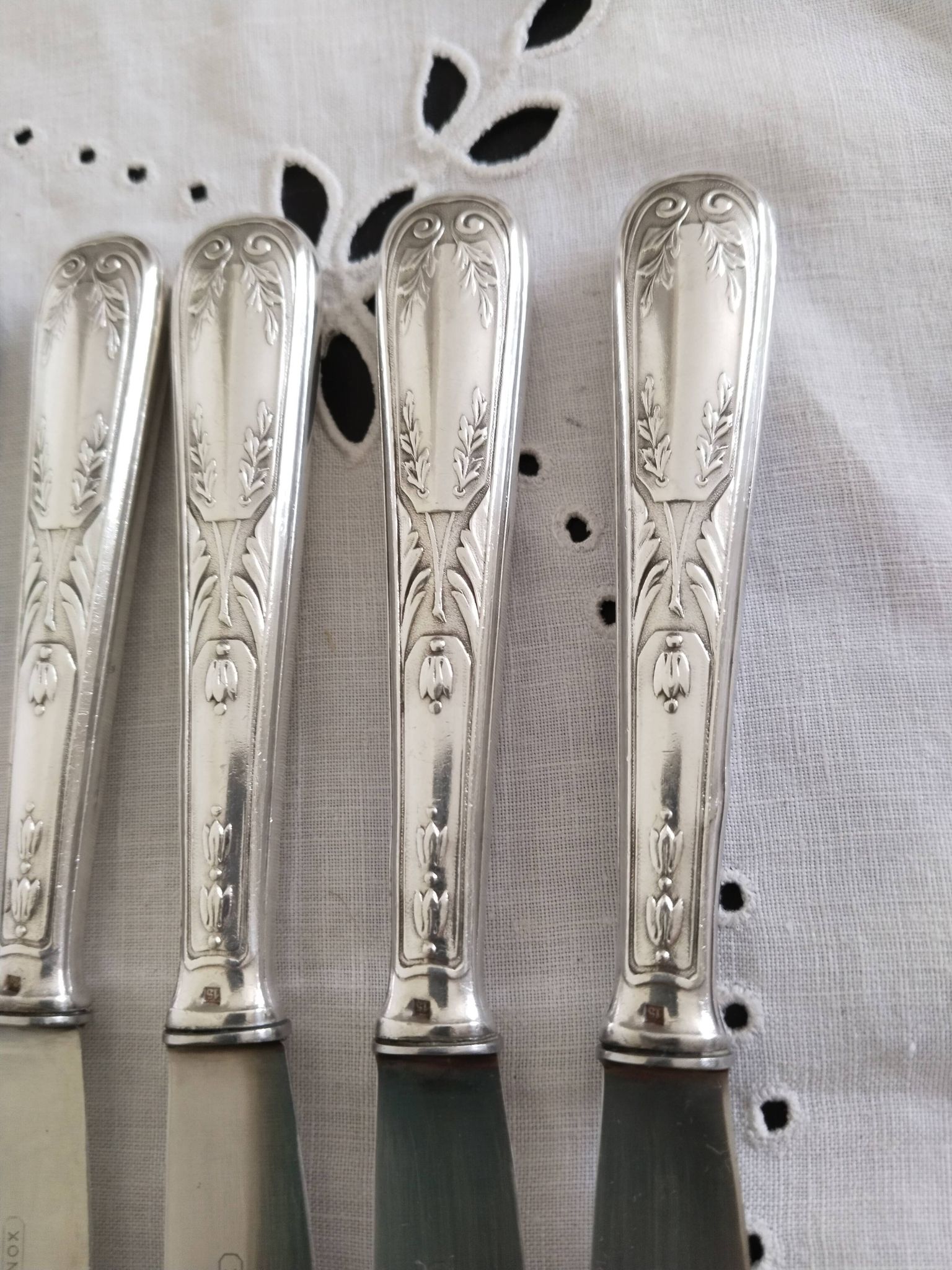 Set of 12 vintage knives, stainless steel blade and silver handle + box