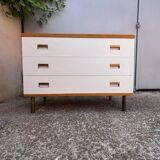 1970s chest of drawers in oak, brass and off-white veneer