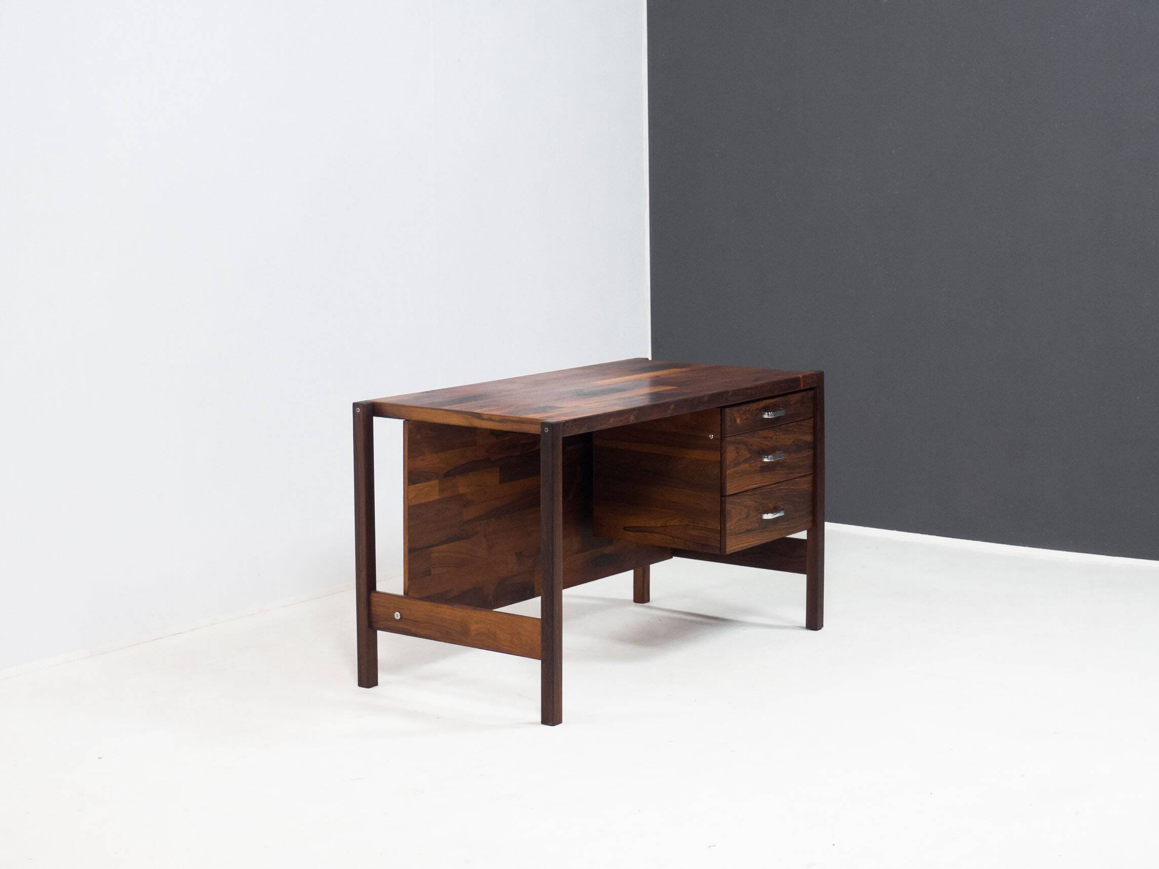 L’Atelier San Paolo rosewood writing desk by Jorge Zalszupin