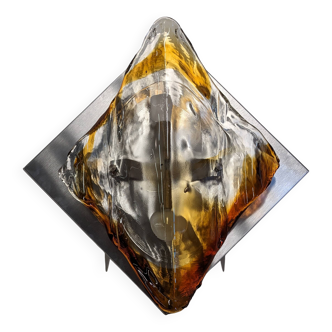 Hollywood Regency wall sconce in Murano glass by Mazzega, Italy circa 1970.