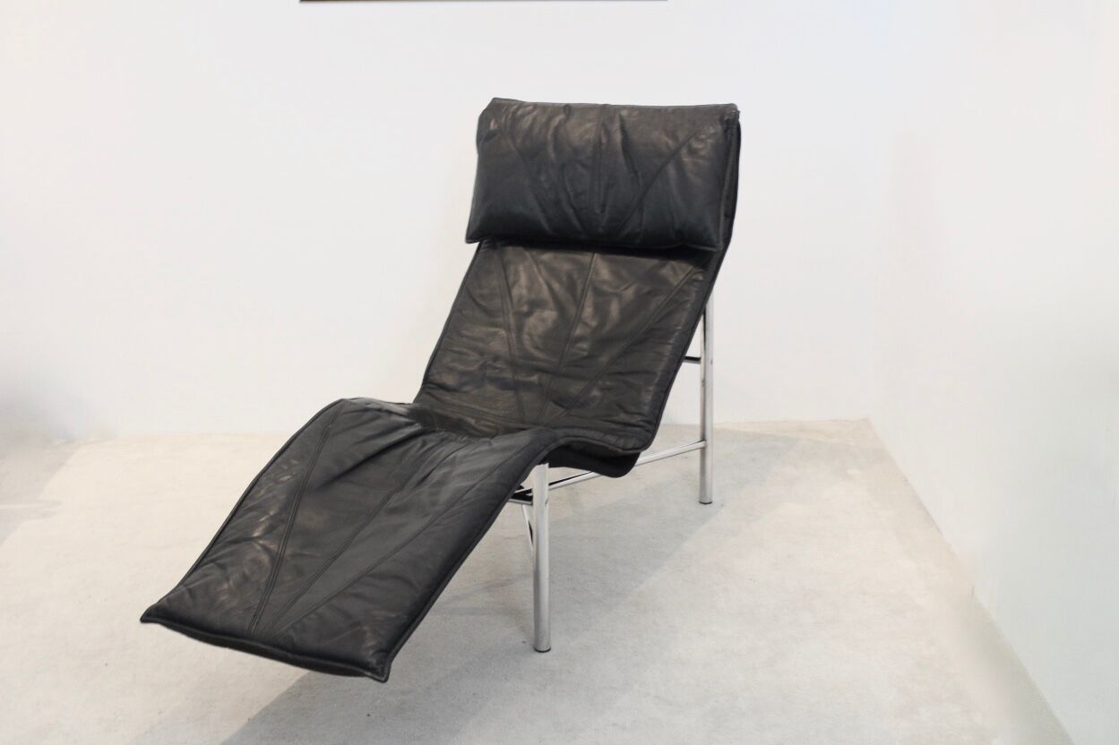 Black leather ‘skye’ chaise longue by Tord Björklund, Sweden 1970s