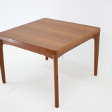 Table basse en teck par Henning Kjærnulf pour Vejle Mobelfabrik Danemark années 1960