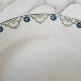 Flat earthenware plates from Saint Amand, iron earth
