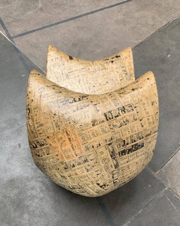 Chaise postmoderne en papier recyclé et carton avec des comics par Victoria Morris pour Paperworx / Richard Morris Furniture