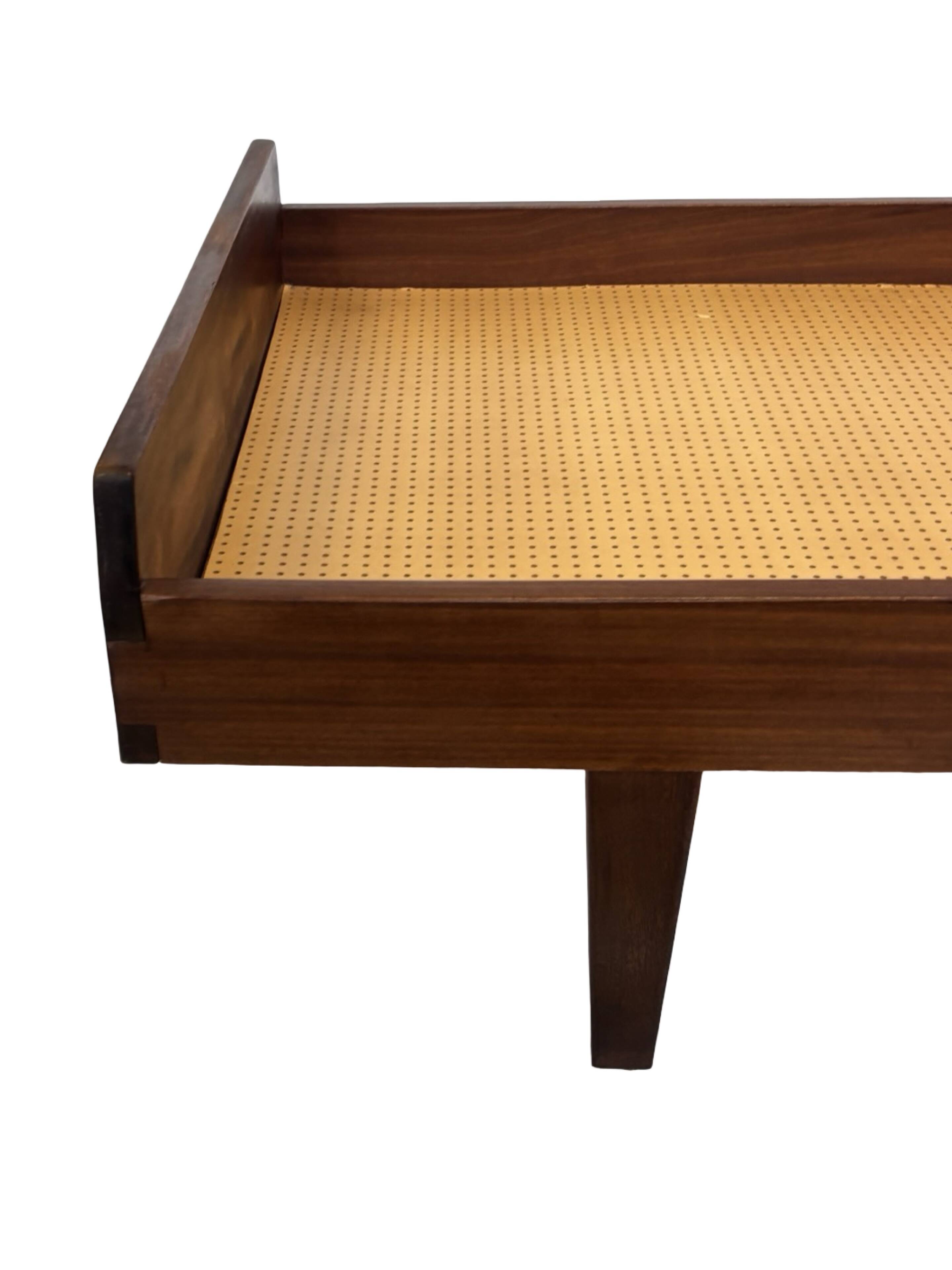 Vintage daybed minimalist design in Teak  960s