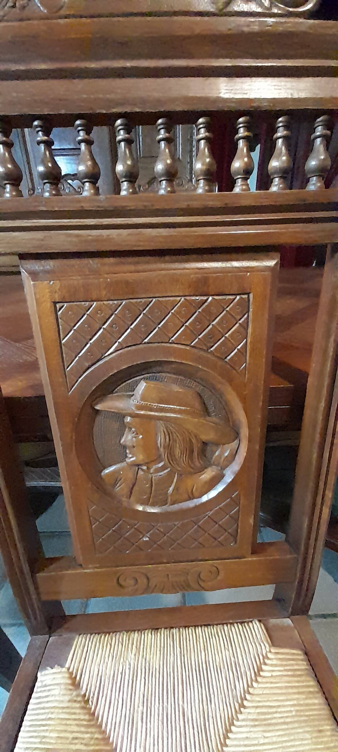 Breton dining room table with 2 extensions and 6 chairs with Breton characters