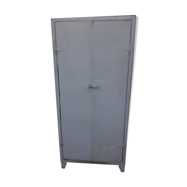 Armoire métallique d'atelier