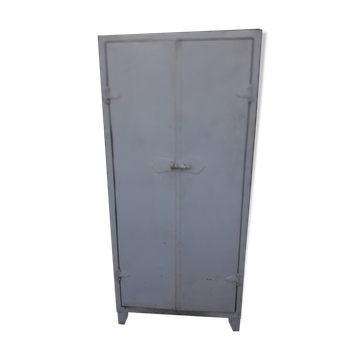 Armoire métallique d'atelier