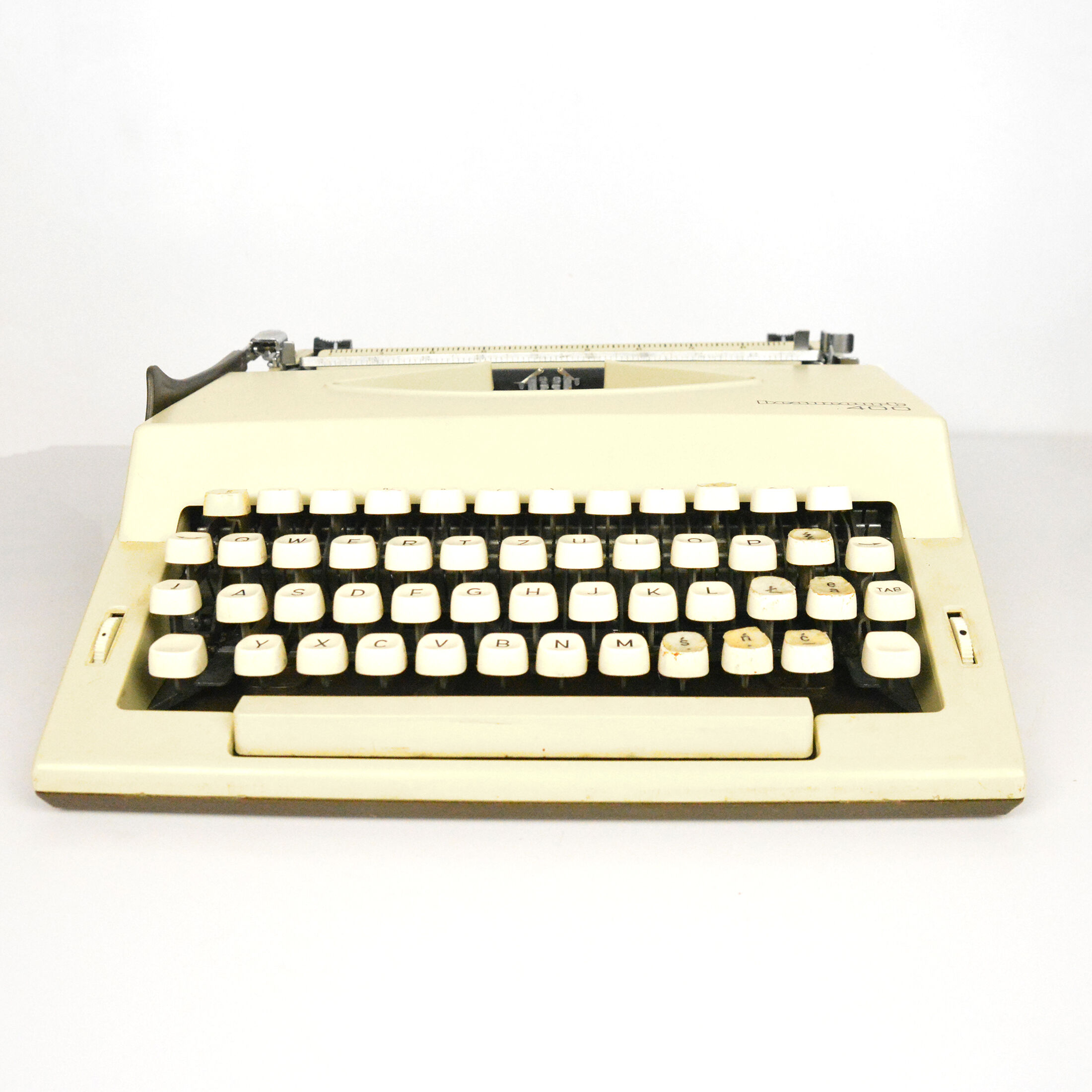 1980s Beaucourt 400 suitcase typewriter, Germany