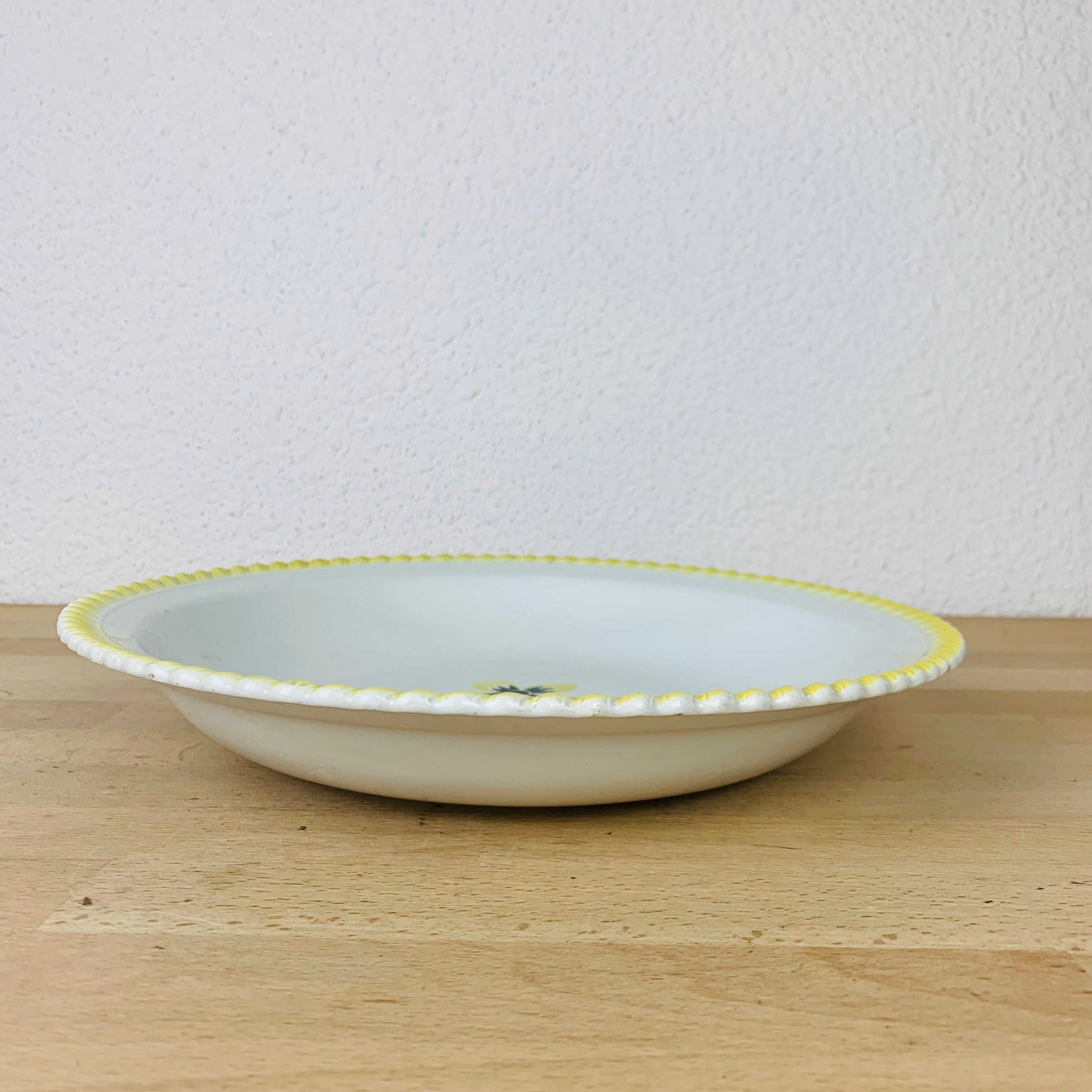 Vintage dishes and tureen in ceramic