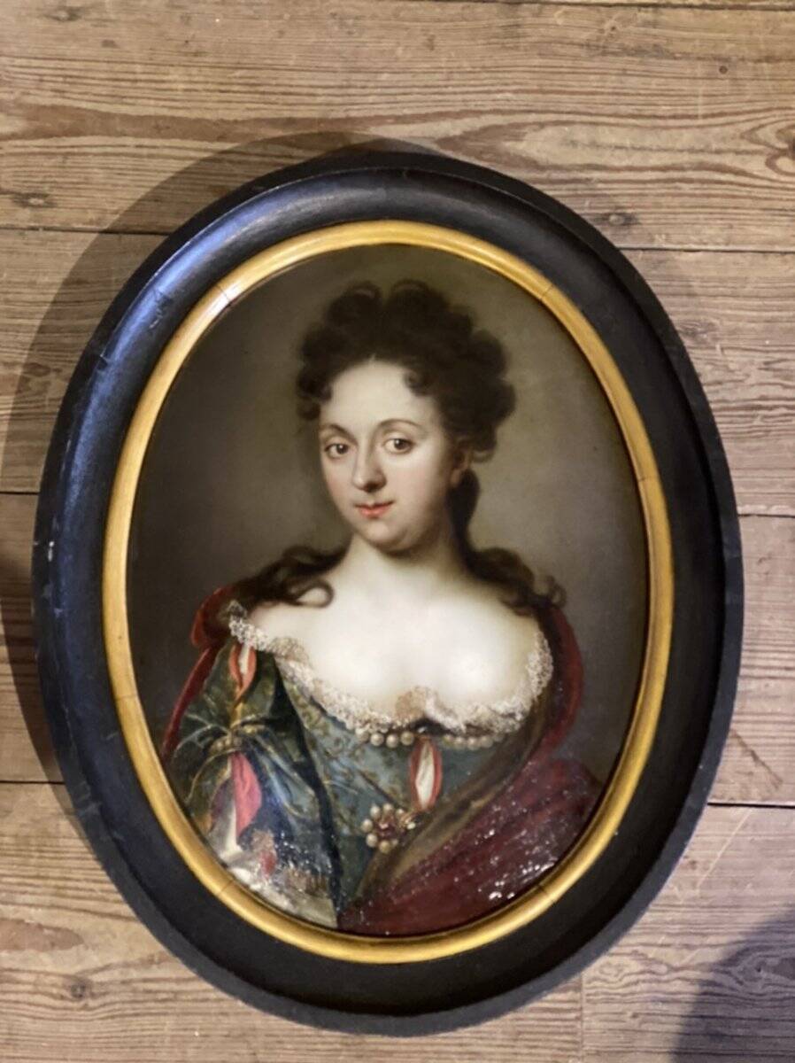 Oil on copper, female portrait, late 17th century.