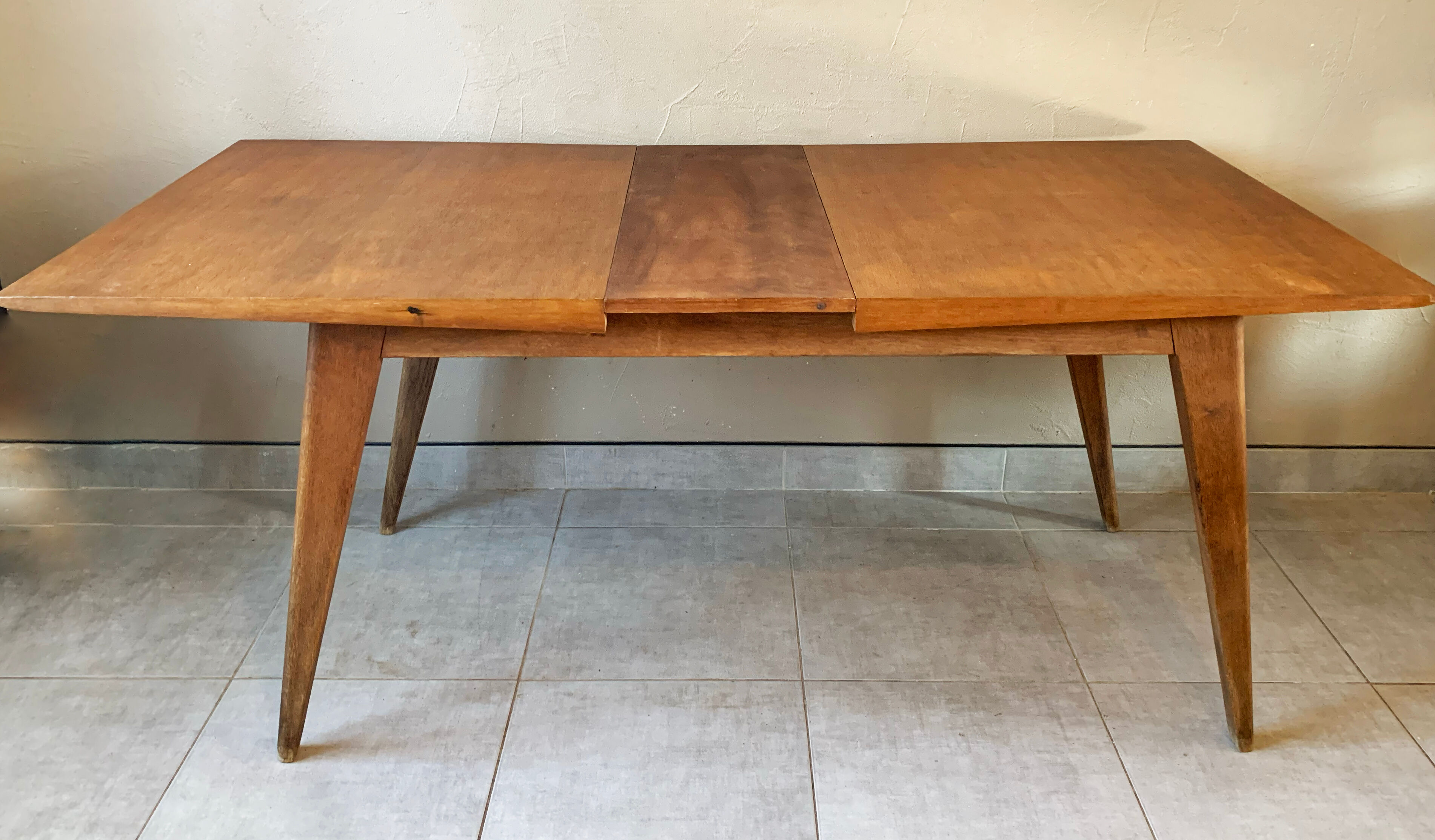 Vintage extendable oak table from the 50s