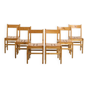 Suite de six chaises - pin massif