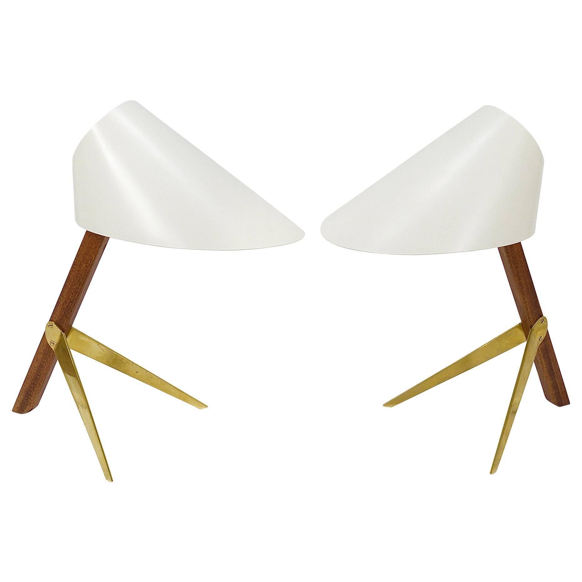 Two white desk lamps "Billy TL" by J.T. Kalmar, Vienna, mid-century style.