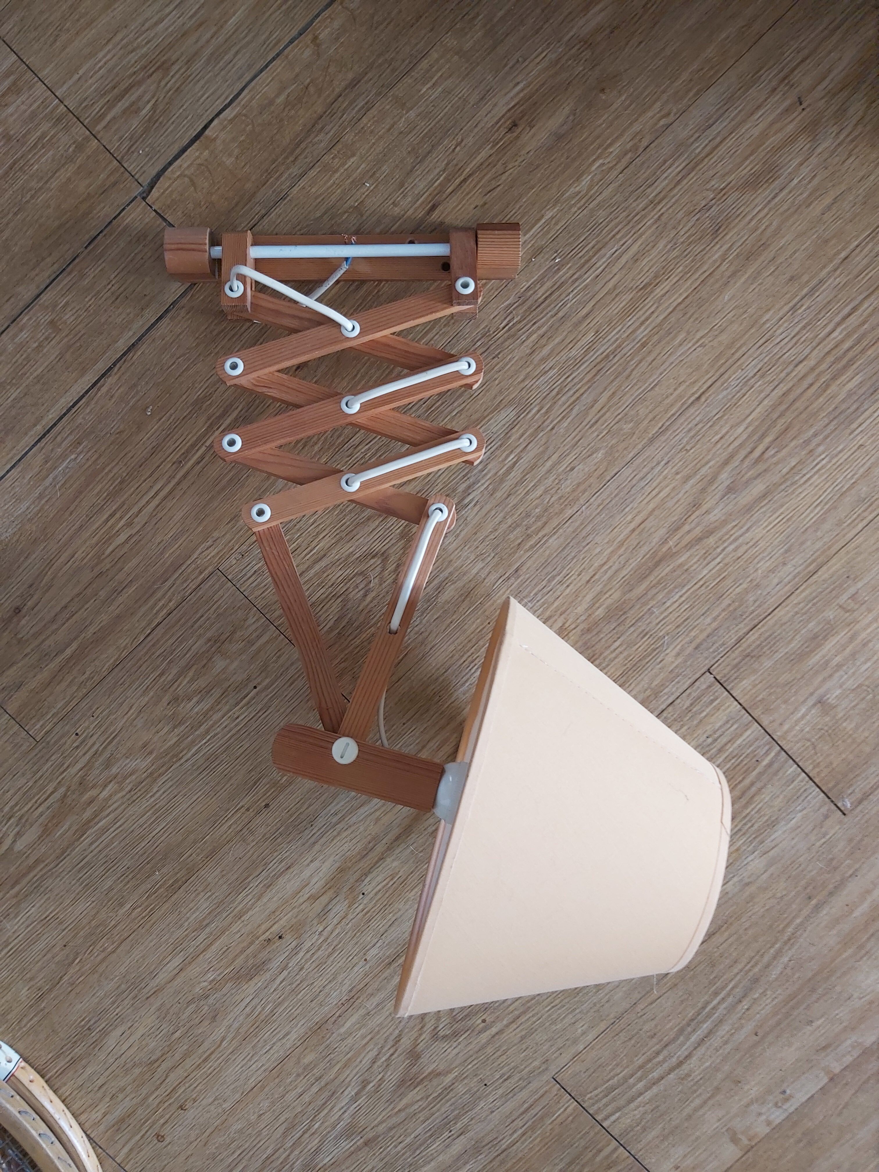Sconce vintage wooden accordion