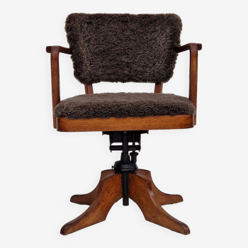 1940s, Danish design, reupholstered swivel chair, tilt function, lambskin, Ehapa Møbelfabrikken.