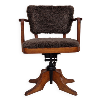 Chaise pivotante rembourrée, fonction d’inclinaison, peau d’agneau, Ehapa Møbelfabrikken.