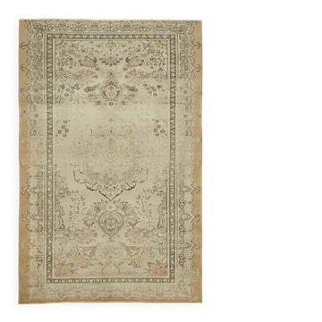 Turkish Vintage Anatolian Rug 137 cm x 208 cm