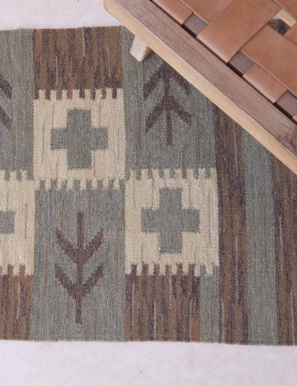 Small Vintage Kilim Rug - 122 x 60 cm