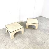 Paire de tables basses en travertin et laiton, années 1970