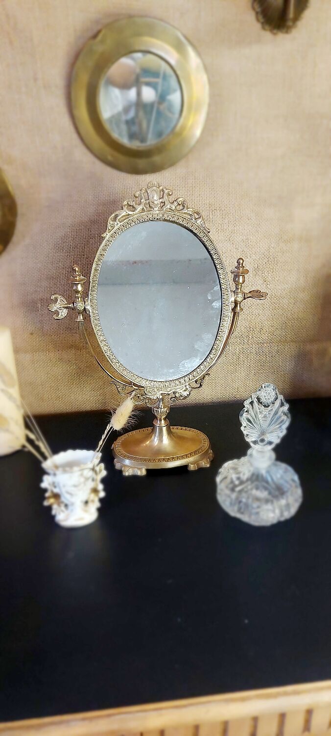 Mirror psyche to pose