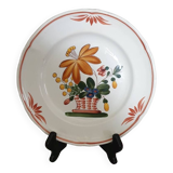 Deep plate with flower decoration