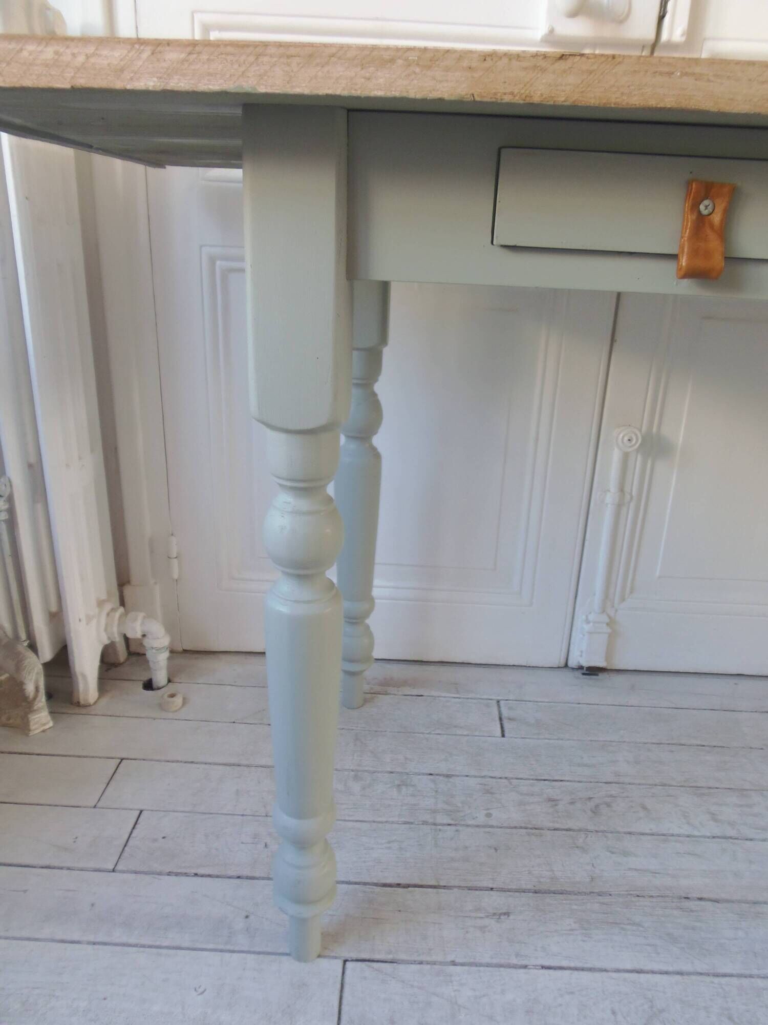 Vintage farm table, base and belt re-enchanted in verdigris, wooden top.