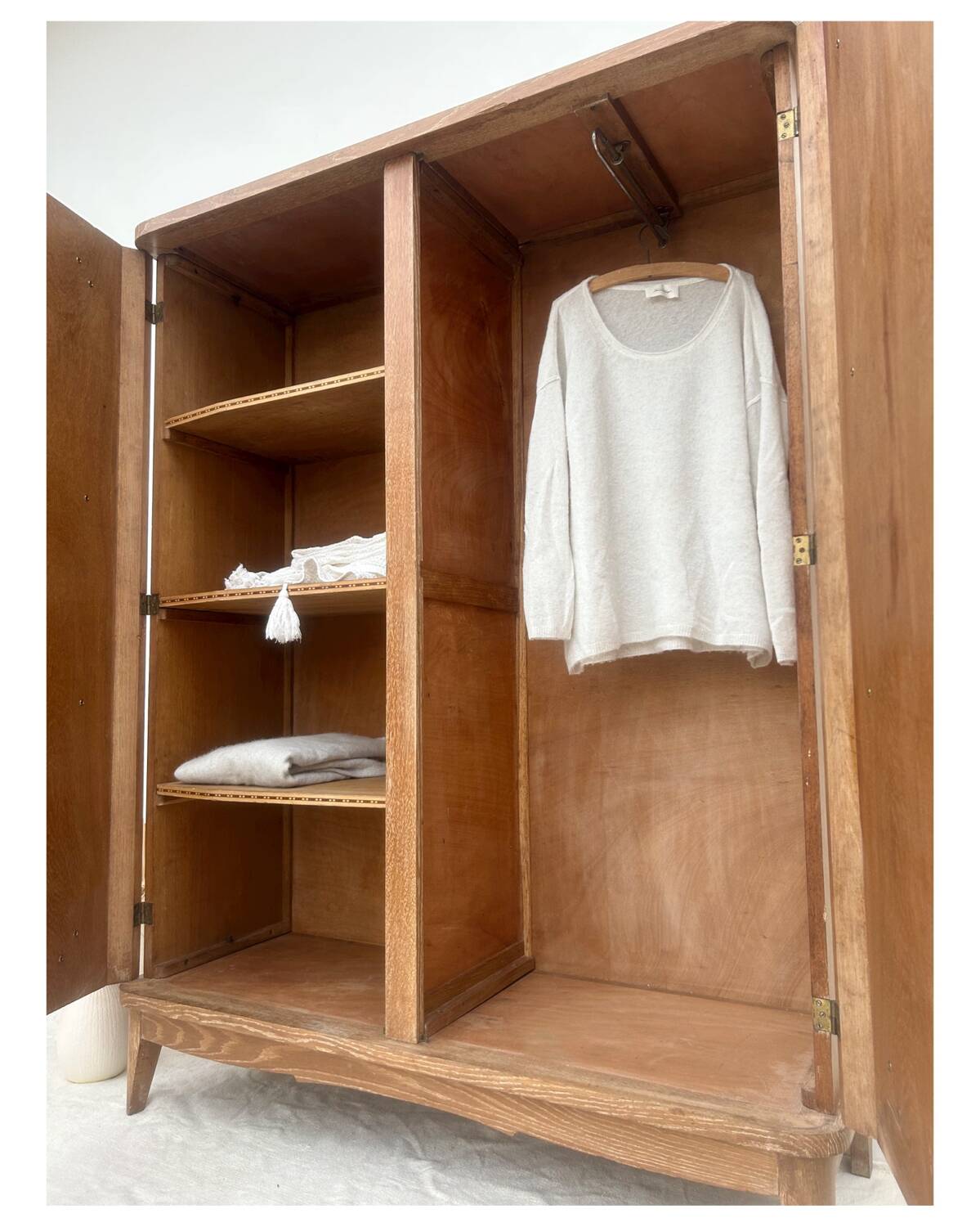 Armoire parisienne