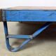 Table basse industrielle bleue, années 1960