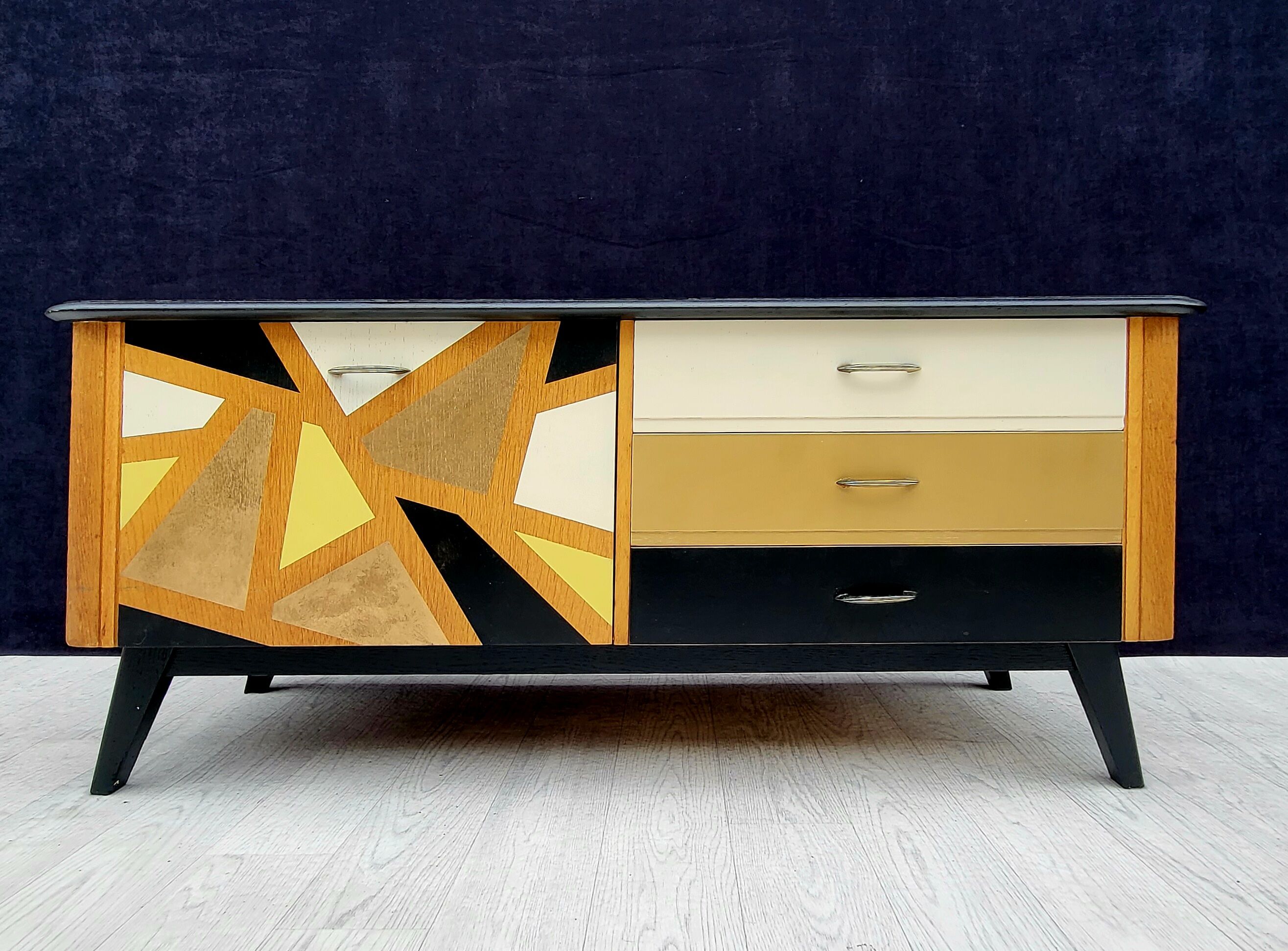 Cabinet /lowboard from the 60s