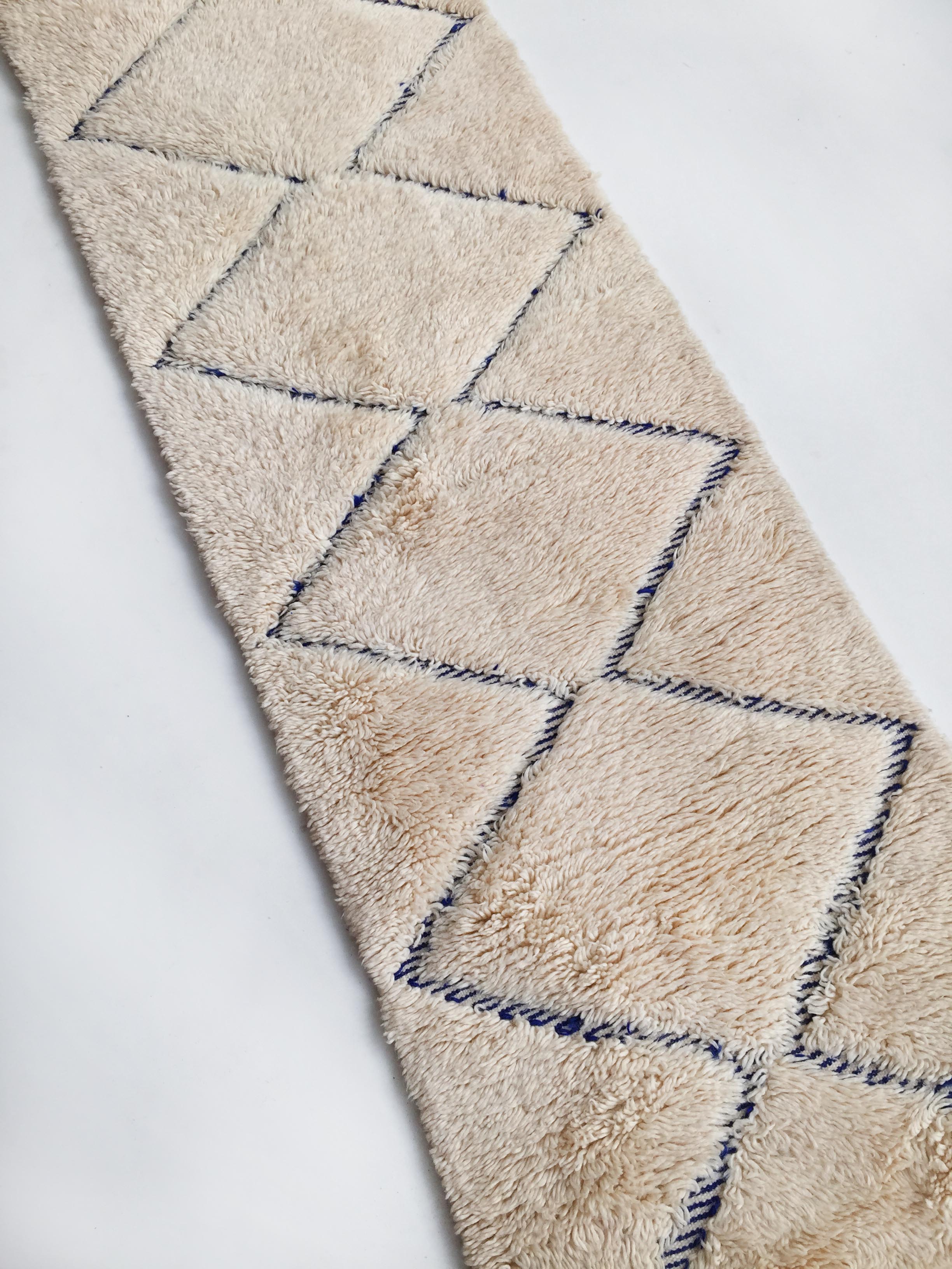 Moroccan Berber carpet blessed ouarain ecru corridor with blue diamonds engraved 312x68cm