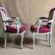 Paire de fauteuils tapissés cabriolets Louis XV