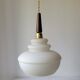 Suspension en opaline et teck