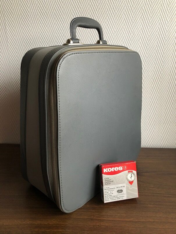 Remington travel riter deluxe grey revised ribbon new