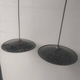2 enamelled sheet metal suspensions