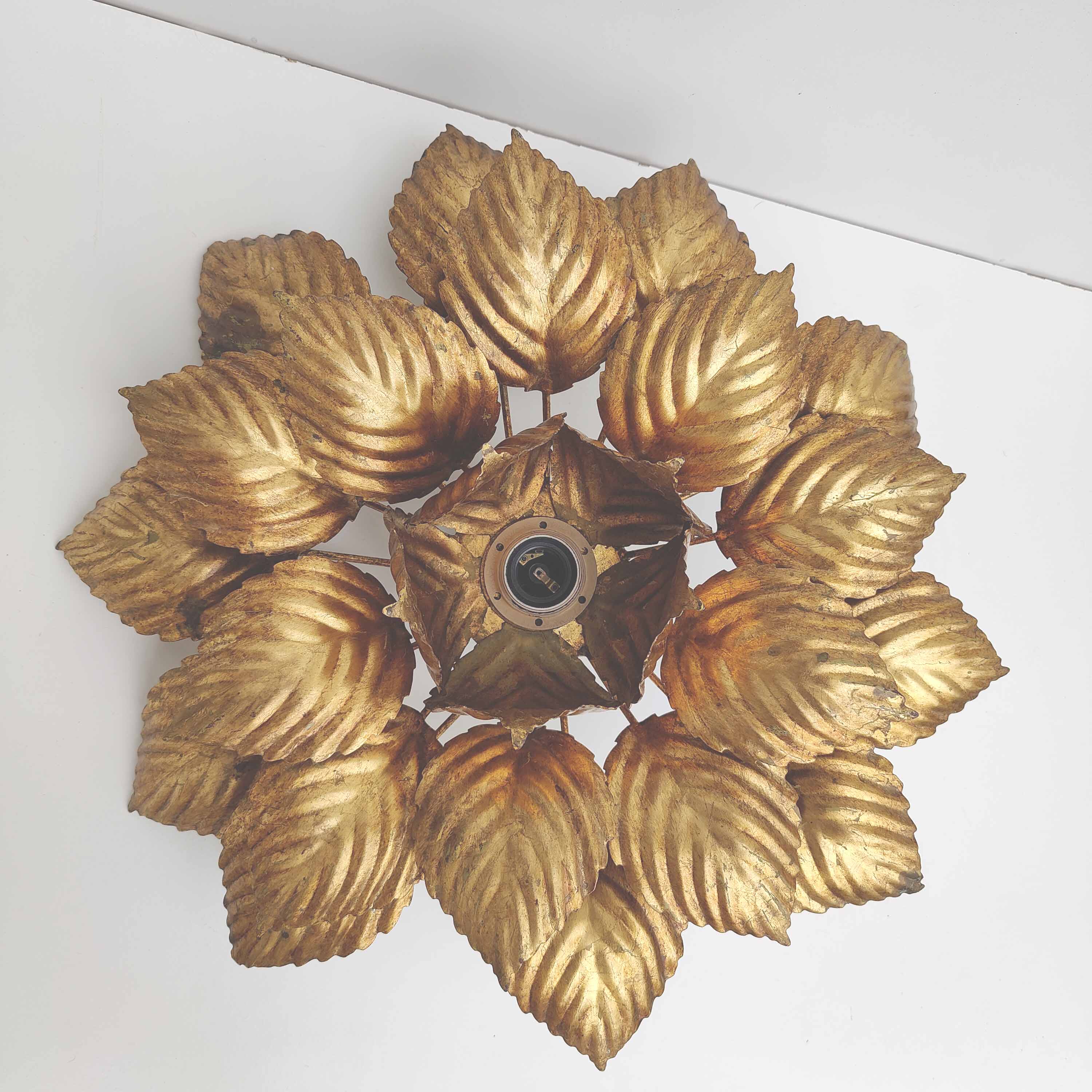 Plafonnier fleur masca, métal doré, 1970