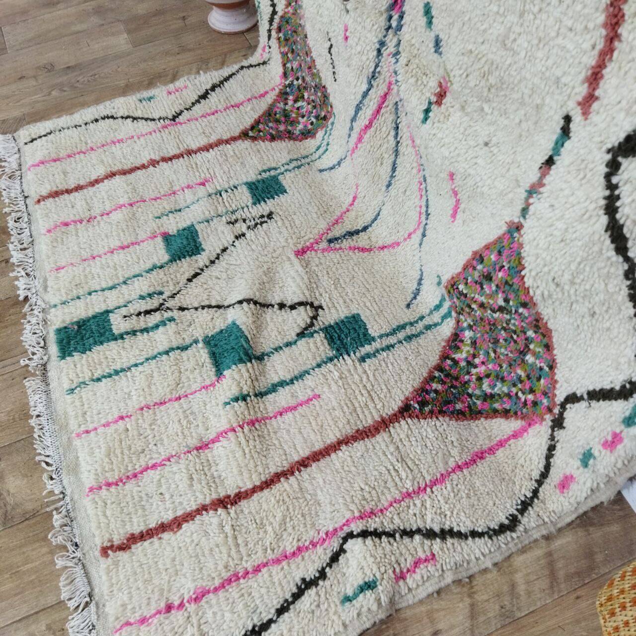 Handmade Moroccan Berber rug 250 x 150 cm