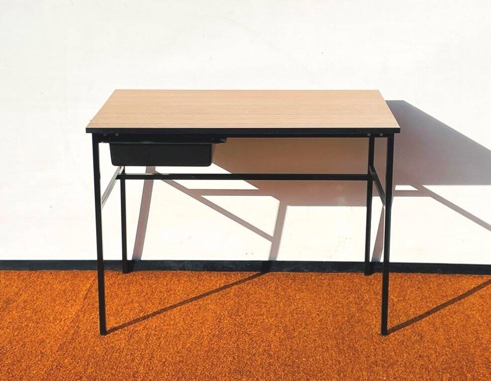 Junior desk by pierre guariche for meurop. vintage 60s desk.