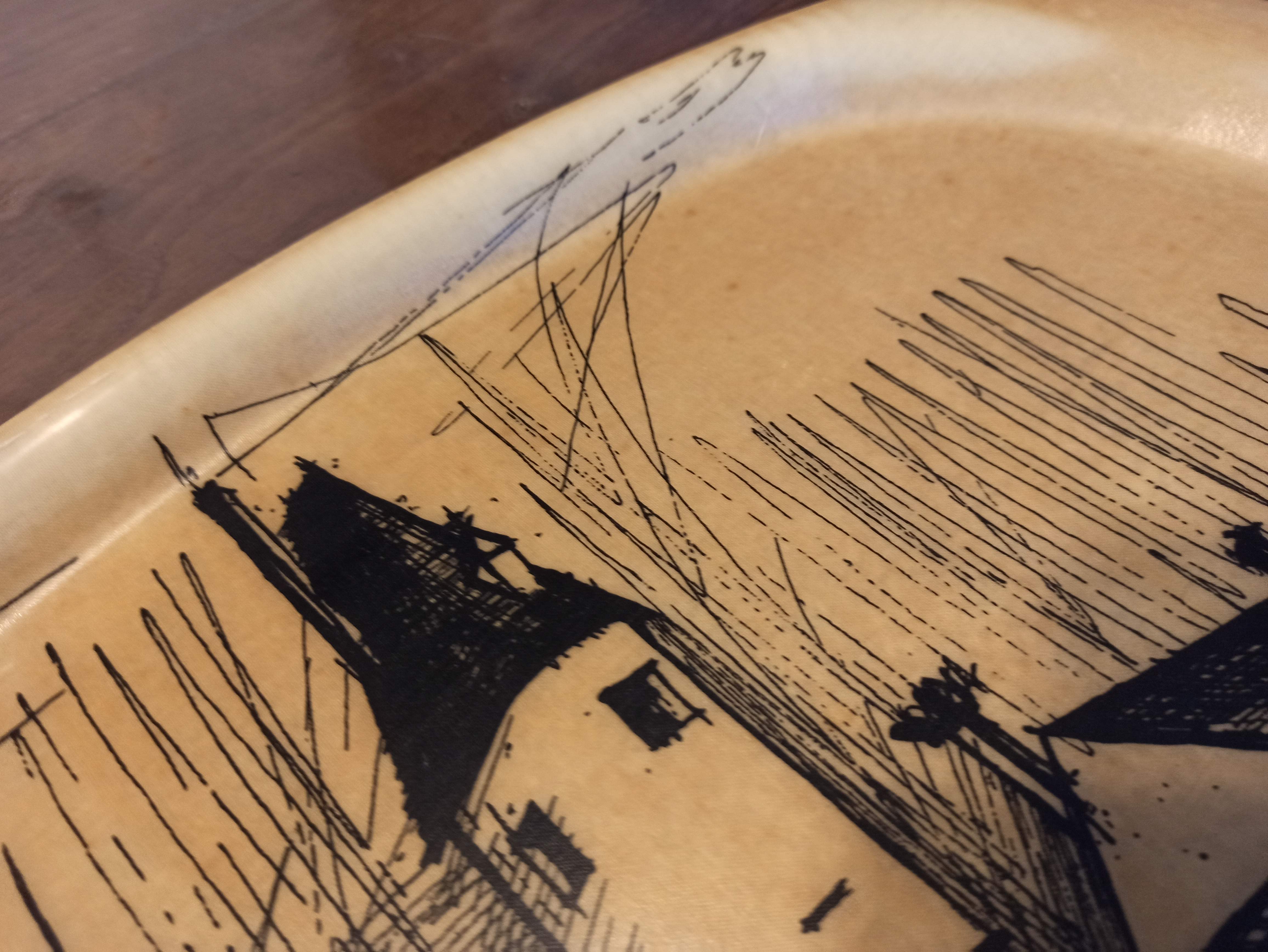 Fiber tray bernard buffet