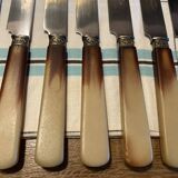Set of 10 two-coloured bakelite knives