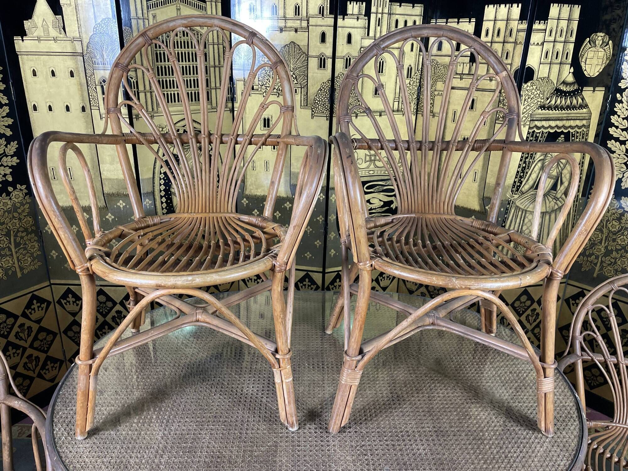 Garden furniture in rattan table and 4 armchairs