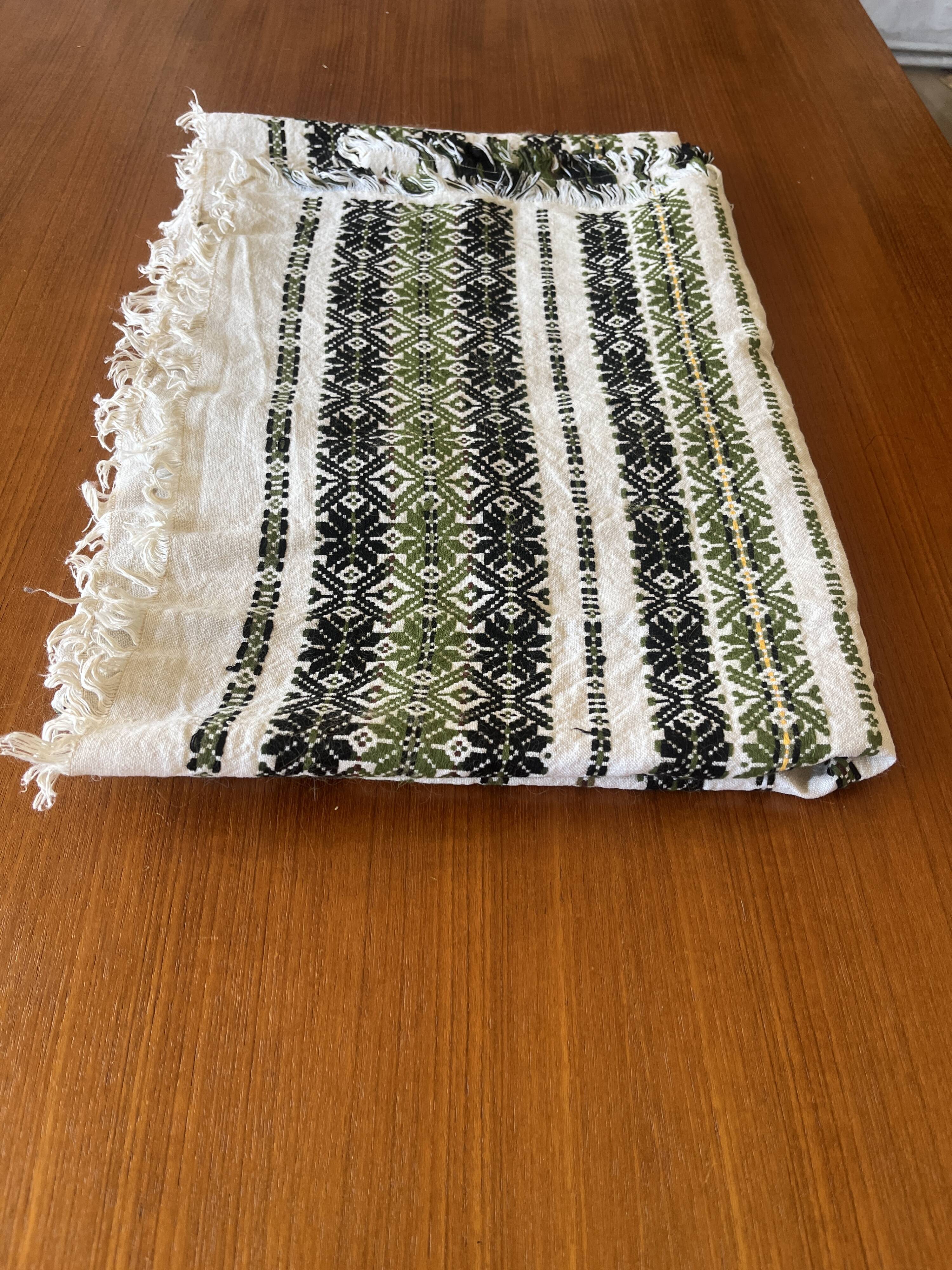 Table runner in cotton fiber