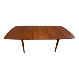 Table scandinave