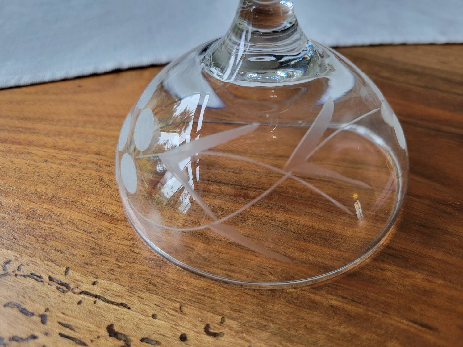 6 engraved champagne glasses