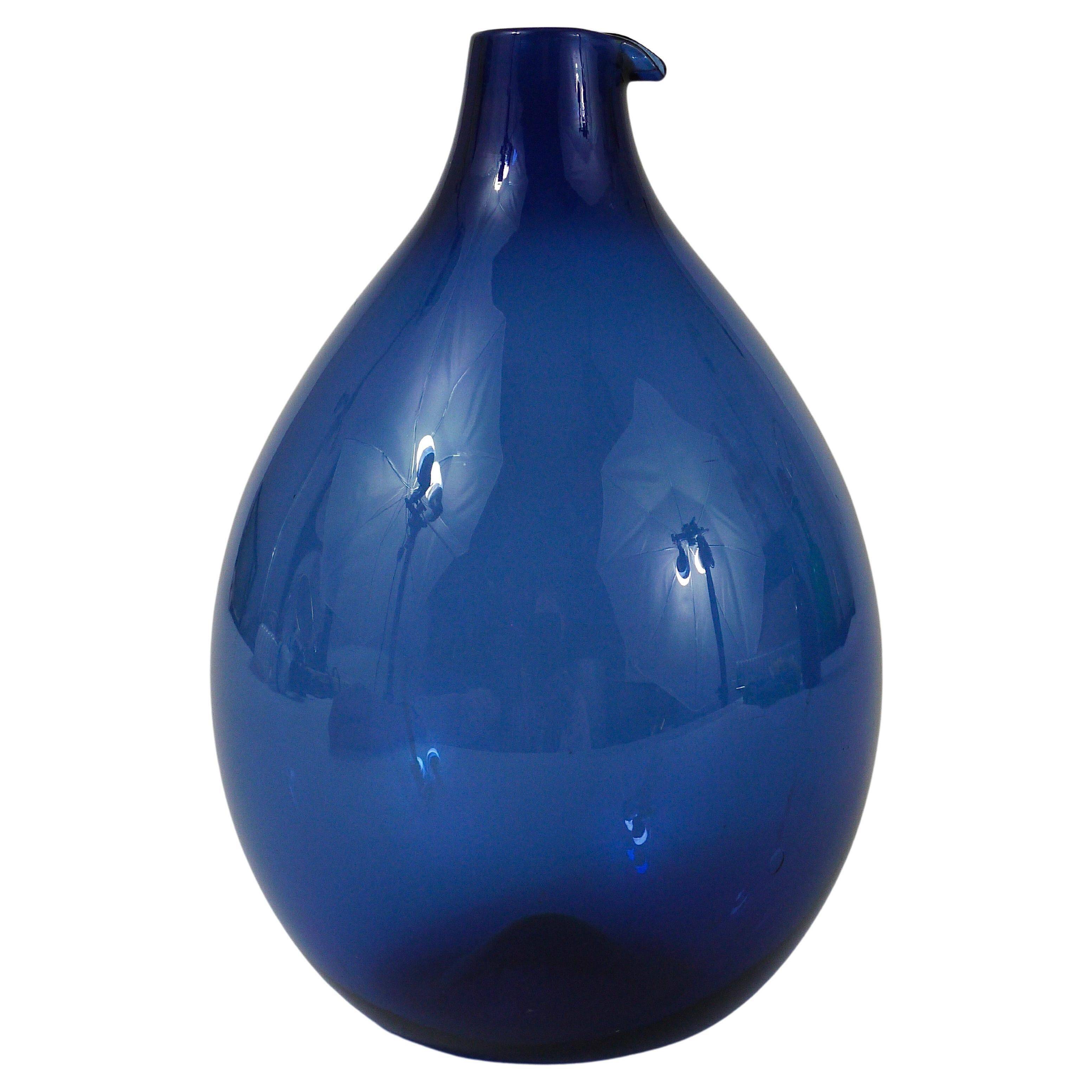 Glass vase signed Bleu Timo Sarpaneva Pullo Oiseau, Iittala, Finland, 1950s